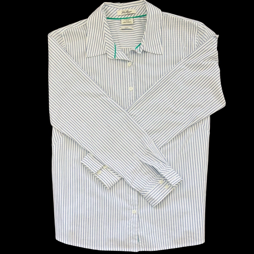 Van Heusen White and Black Casual Button Down Shirt